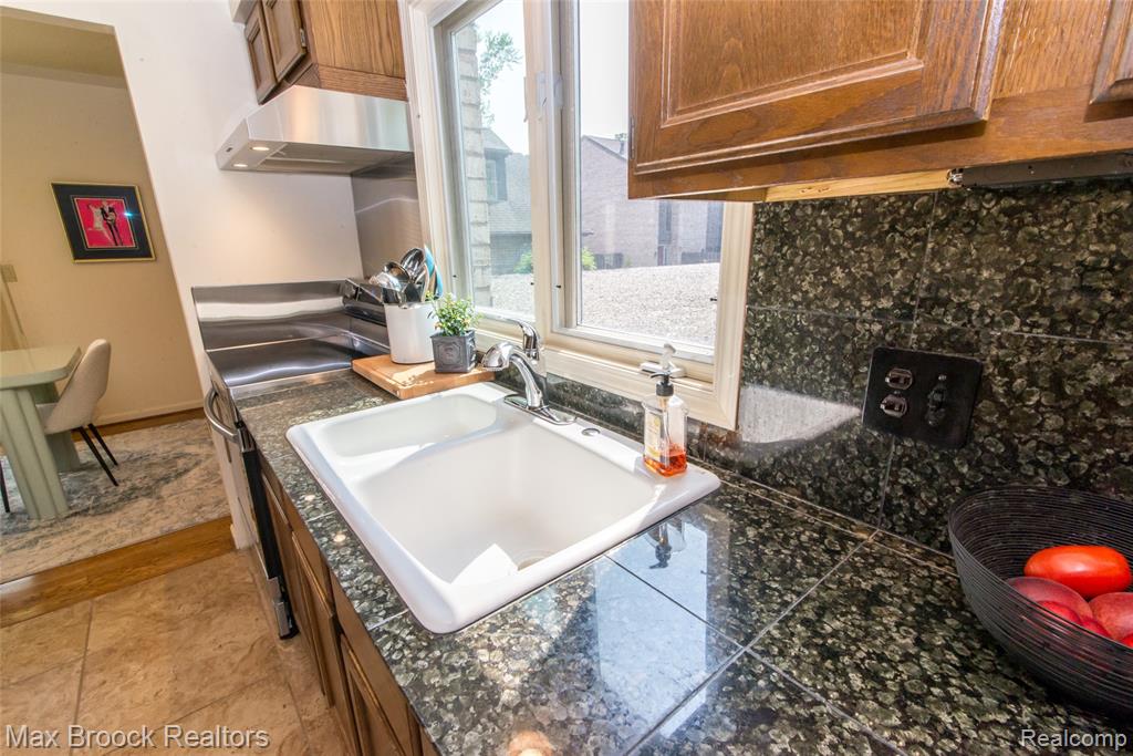 41350 Woodward Avenue, Bloomfield Hills, MI 48304 — Photo 12