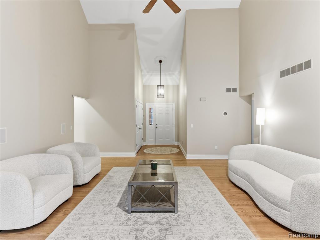 4495 Maybee Road, Lake Orion, MI — Photo 10