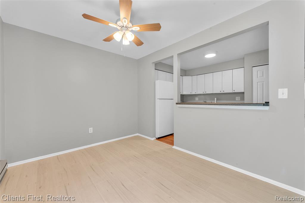 7570 WOODVIEW Street, Westland, MI — Photo 16