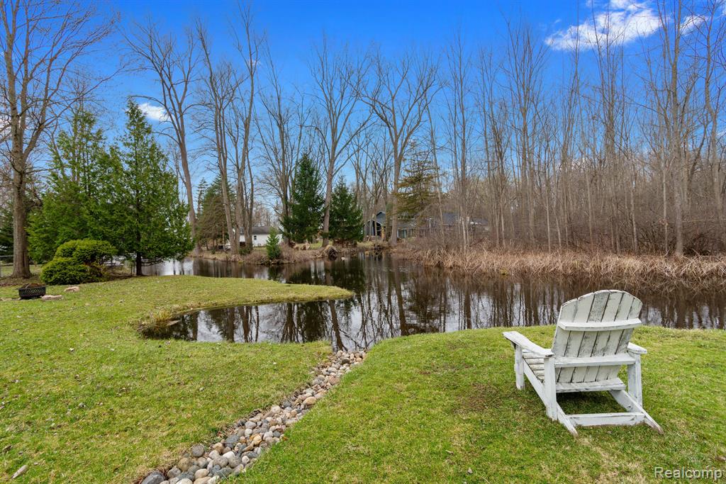 5145 OAKCLIFF Drive, Waterford, MI 48327 — Photo 19