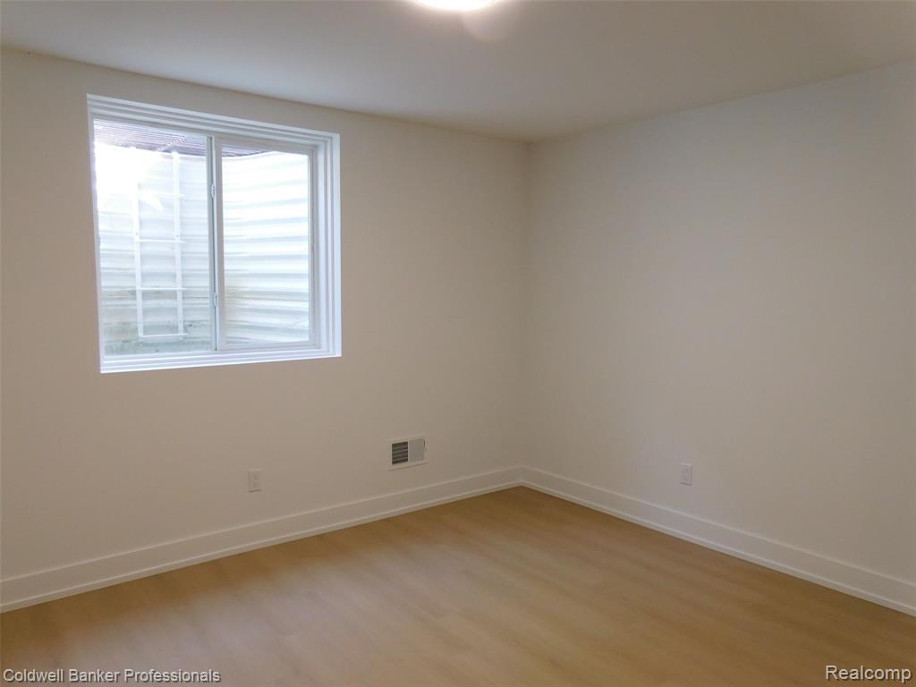 4247 Hampton Boulevard, Royal Oak, MI 48073 — Photo 52