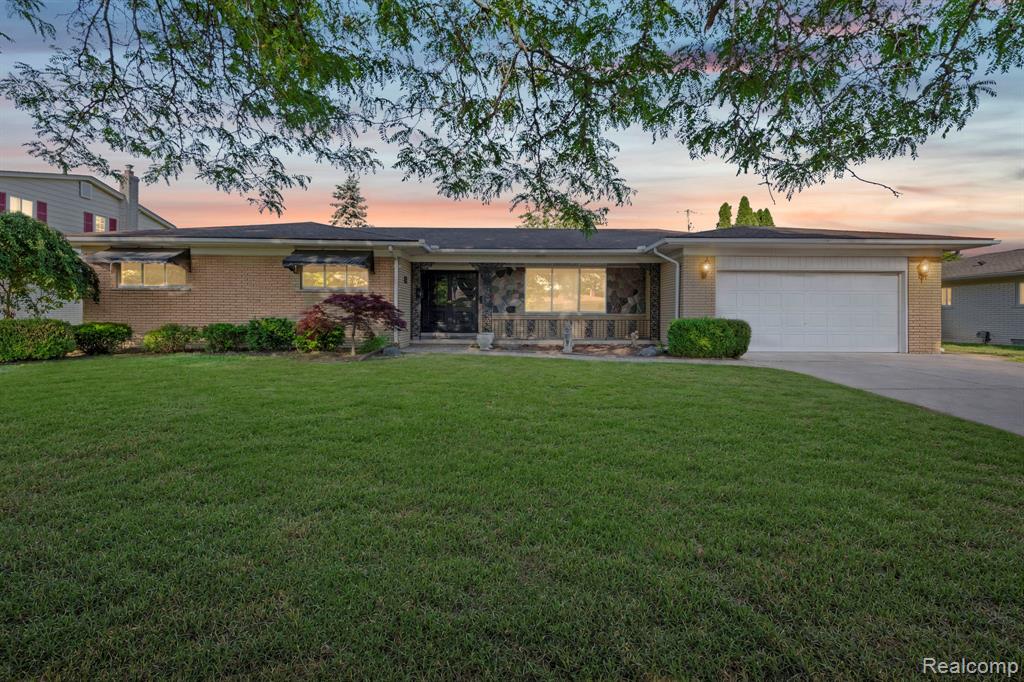 32104 Claeys Drive, Warren, MI 48093