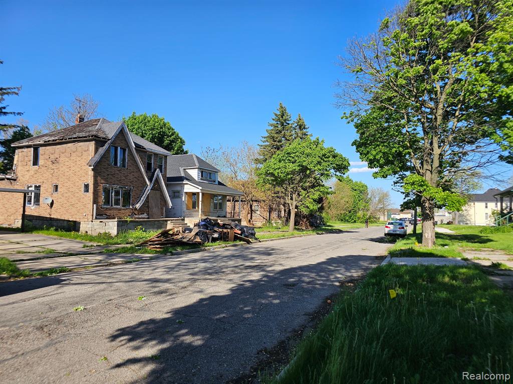 10126 WOODLAWN Street, Detroit, MI 48213 — Photo 5