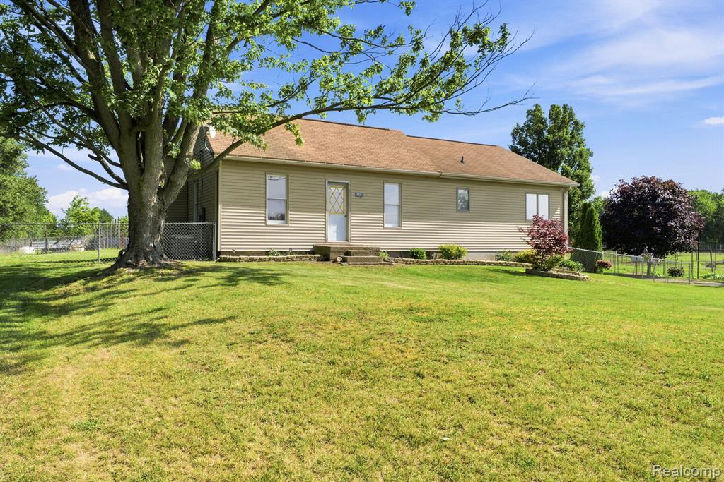 4201 Galbraith Line Road, Croswell, MI 48422 — Photo 8