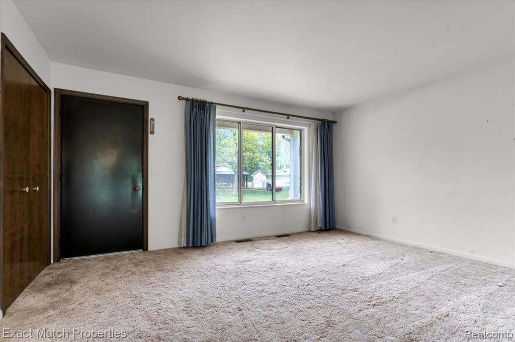 7186 Snow Apple Drive, Clarkston, MI — Photo 13