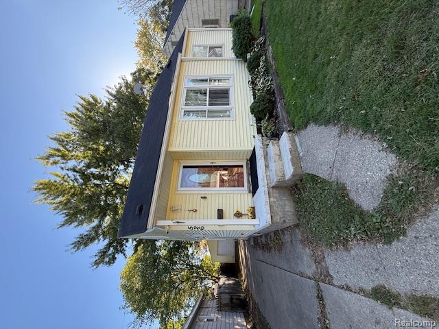 526 McKeighan Avenue, Flint, MI 48507 — Photo 2