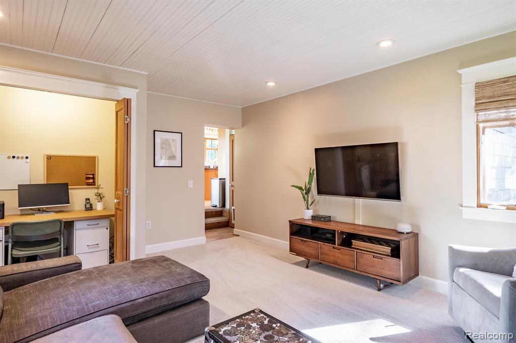 1335 KENSINGTON Drive, Ann Arbor, MI 48104 — Photo 19