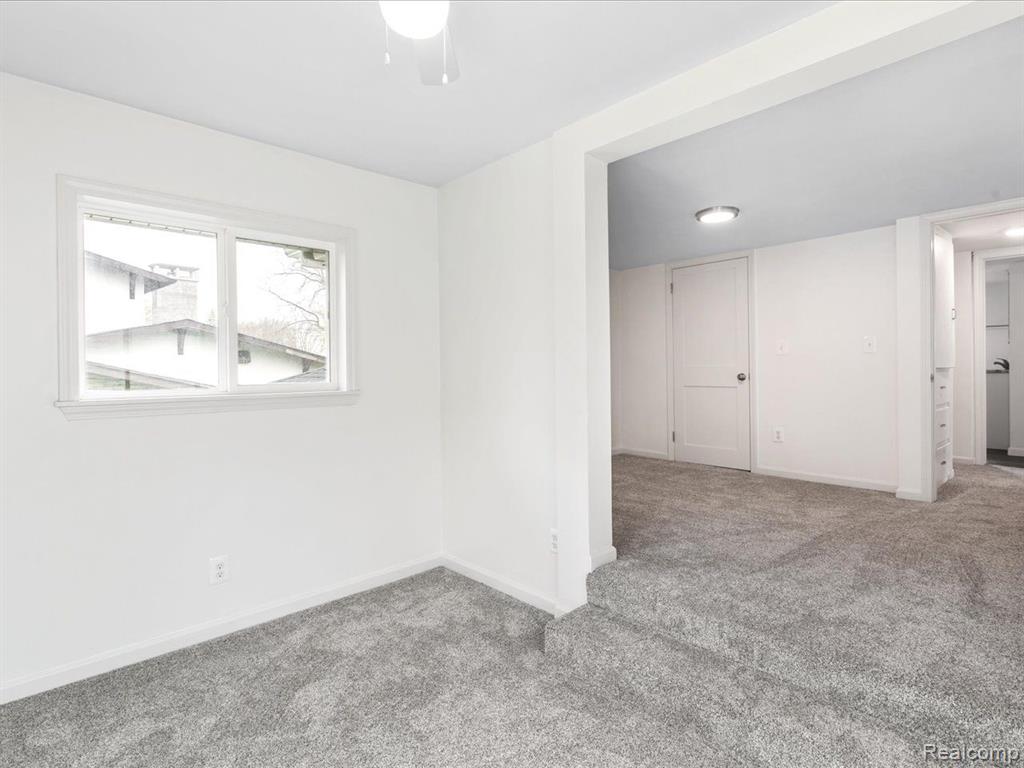 5444 LAKESHORE Road, Fort Gratiot, MI 48059 — Photo 24