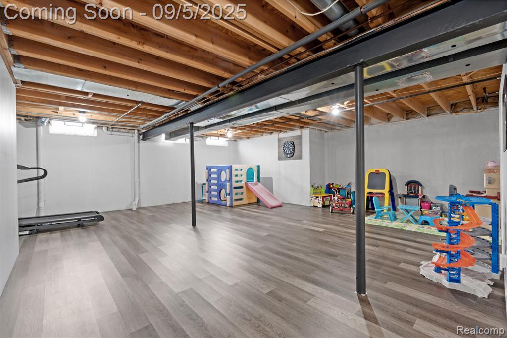 45339 Diamond Pond Drive, Macomb, MI 48044 — Photo 29