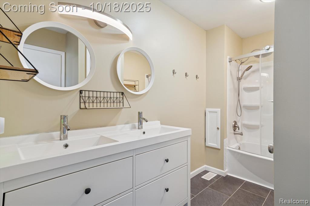 5696 Huntington Court, Ypsilanti, MI 48197 — Photo 34