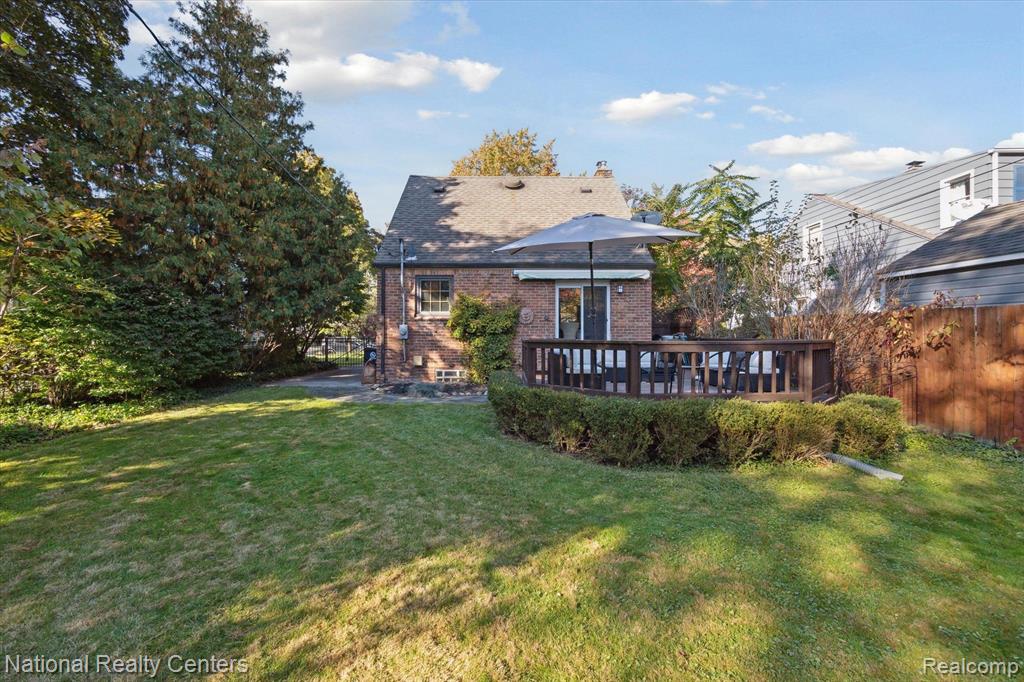 913 ORCHARD GROVE Drive, Royal Oak, MI 48067 — Photo 43