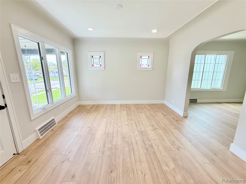 23027 Tuscany Avenue, Eastpointe, MI 48021 — Photo 6