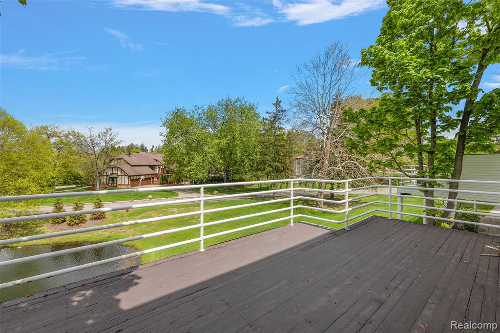 1756 ALEXANDER Drive, Bloomfield Hills, MI 48302 — Photo 30
