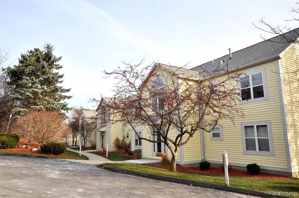 2225 S Huron Parkway, 4, Ann Arbor, MI 48104 — front exterior