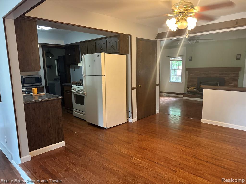 49545 SCHOENHERR Road, Shelby Twp, MI 48315 — Photo 7