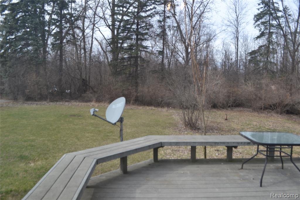1119 River Valley Dr Drive, Flint, MI 48532 — Photo 11