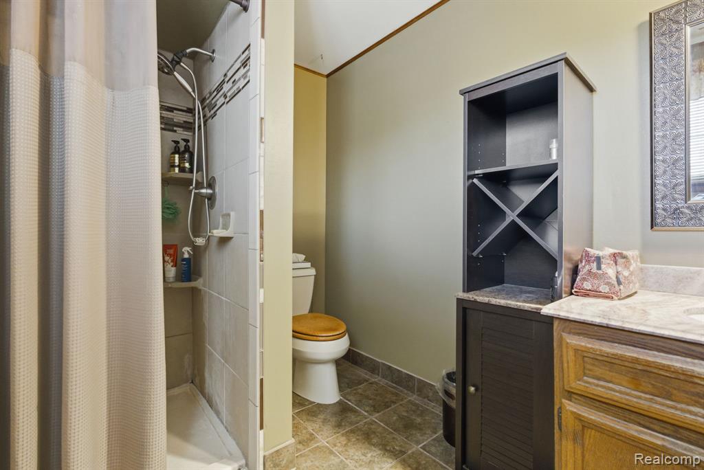 44388 Thunder Bay Drive, Clinton Twp, MI 48038 — Photo 14
