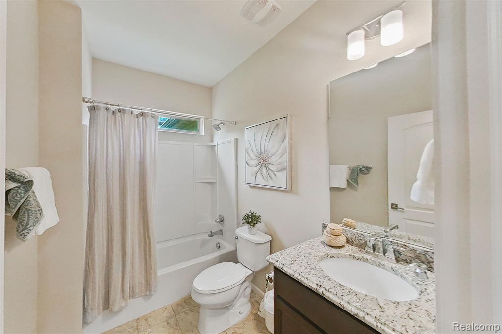 50736 SEVILLA Circle, Novi, MI — Photo 23