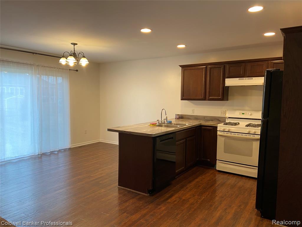 5284 Brookshire Drive, Almont, MI 48003 — Photo 4