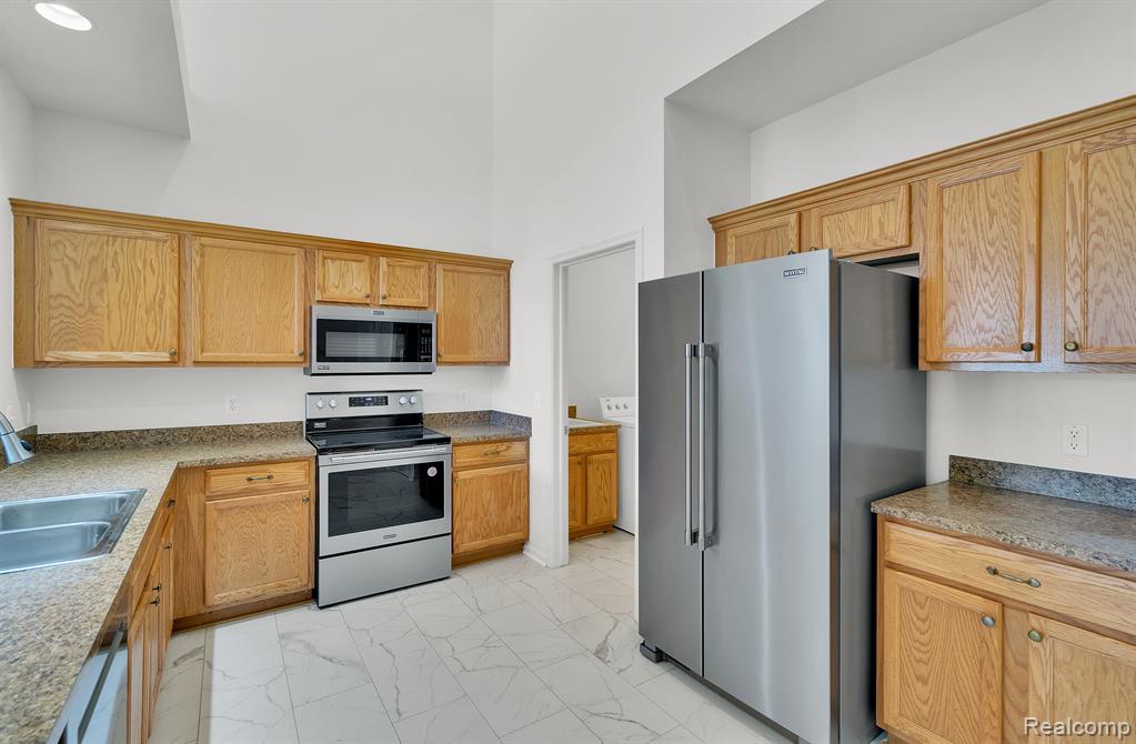 7106 MOORE, Shelby Twp, MI 48317 — Photo 7
