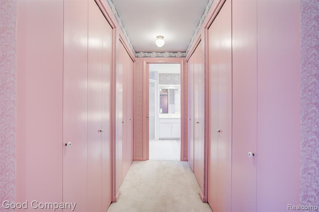 702 PARKMAN Drive, Bloomfield Hills, MI 48304 — Photo 37