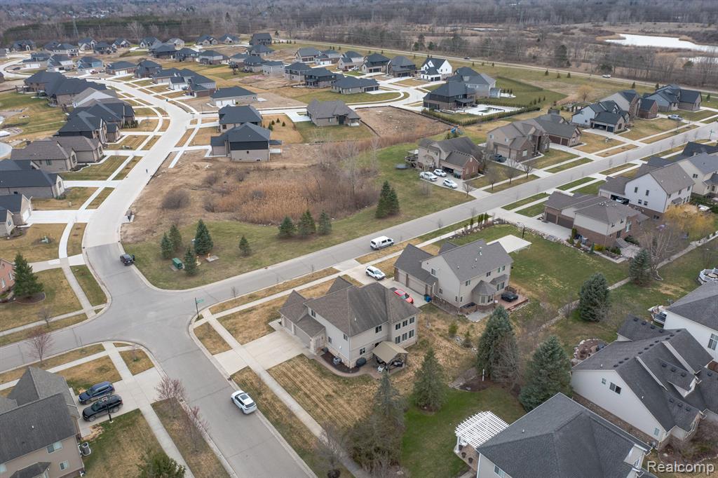 832 W BAY SHORE Drive, Oxford, MI 48371 — Photo 35