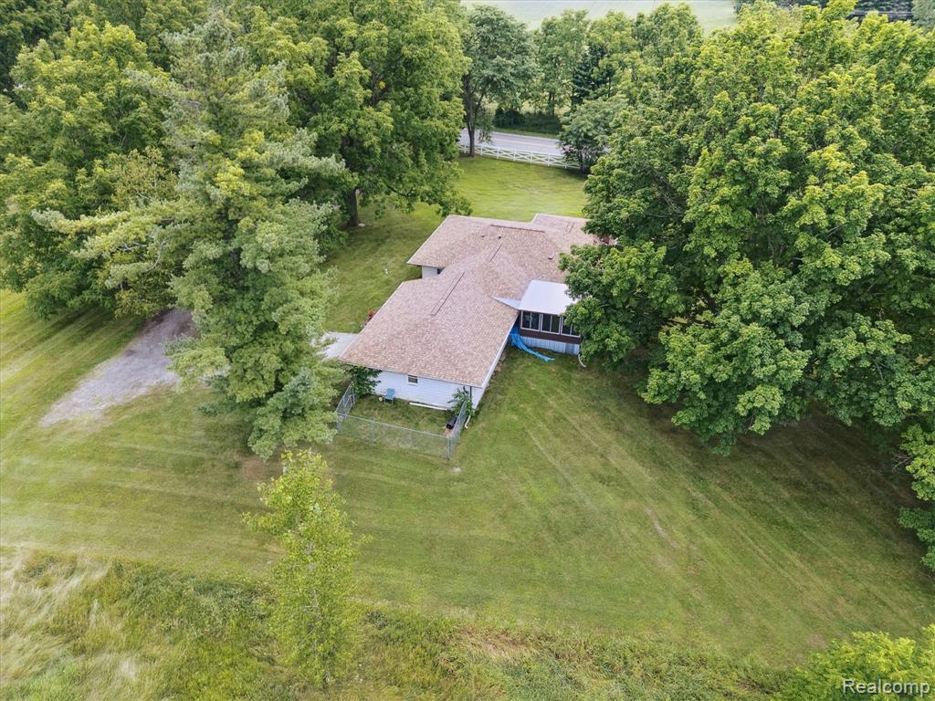 7467 McCandlish Road, Grand Blanc, MI 48439 — Photo 40