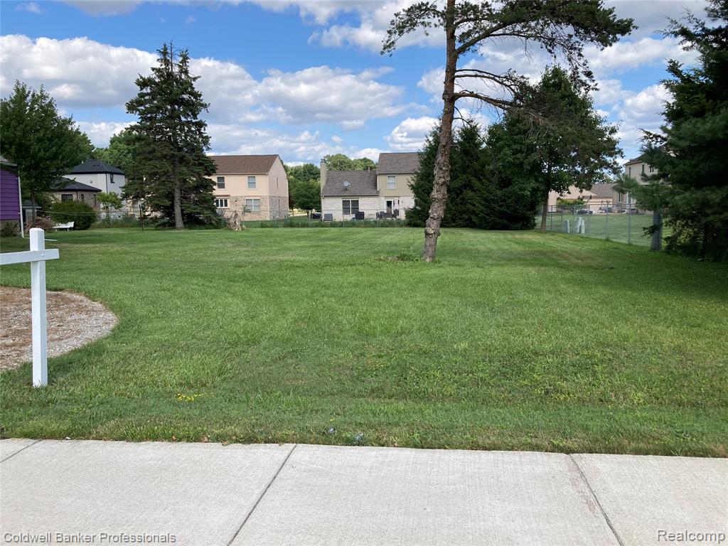 000 Dequindre Road, Sterling Heights, MI 48314
