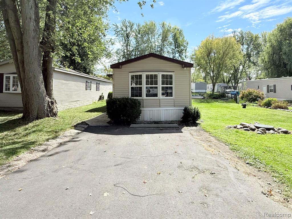 3026 Village Lane, Lot #63, Brooklyn, MI 49230 — Photo 33