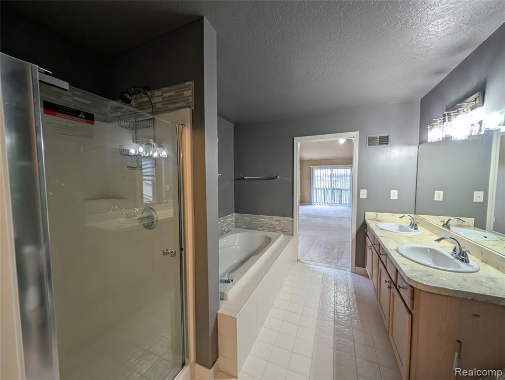 33445 Bay Hill Drive, Romulus, MI 48174 — Photo 38