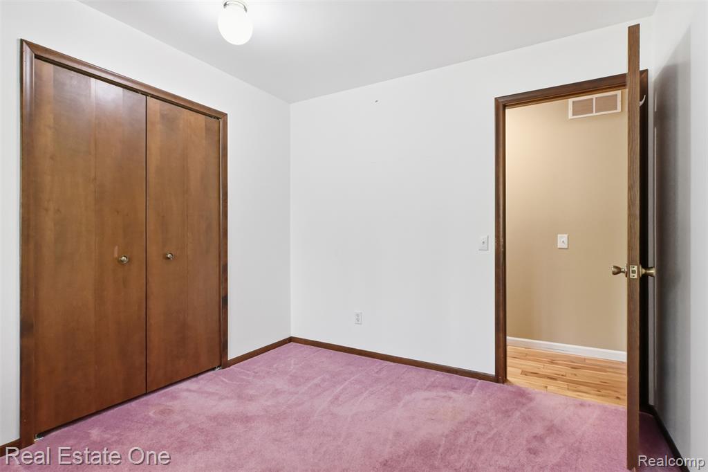 6920 Pontiac Trail, West Bloomfield, MI 48323 — Photo 12
