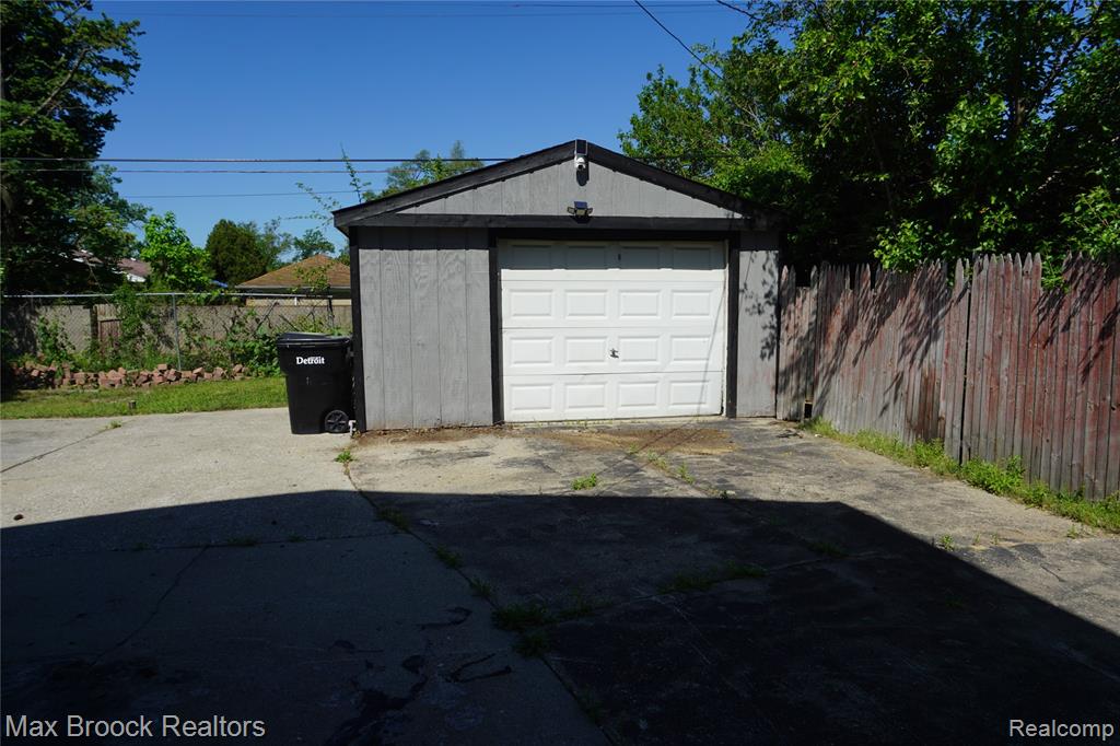 20009 Indiana Street, Detroit, MI 48221 — Photo 16