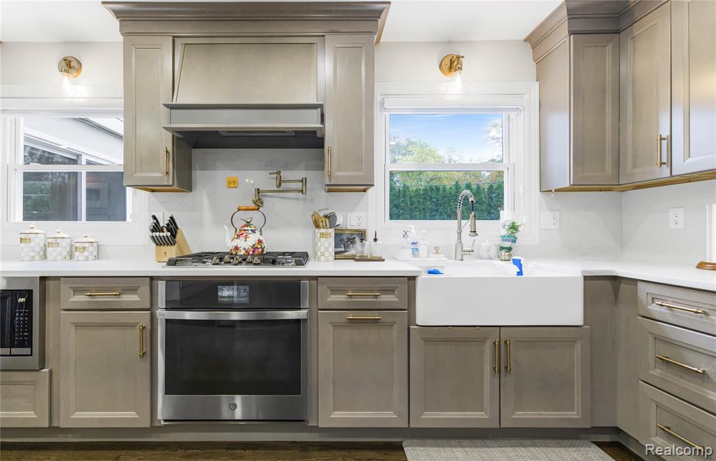 7005 Cathedral Drive, Bloomfield Hills, MI 48301 — Photo 11