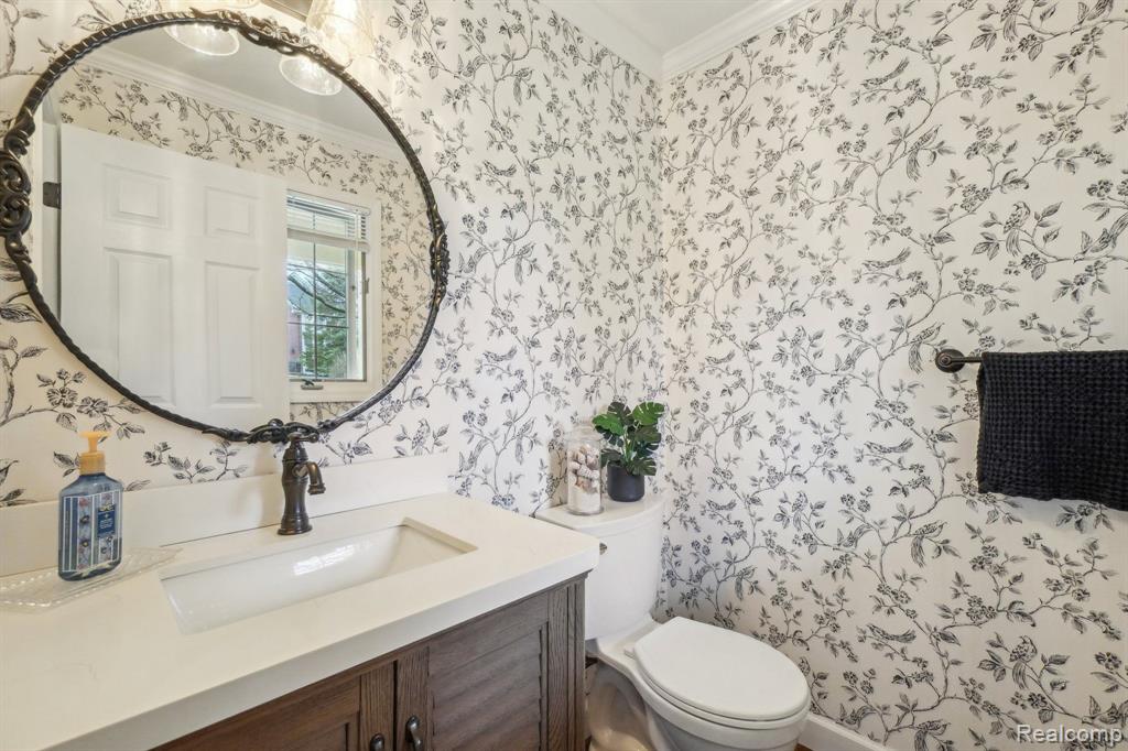 6847 HUBBARD Circle, Clarkston, MI 48348 — Photo 14