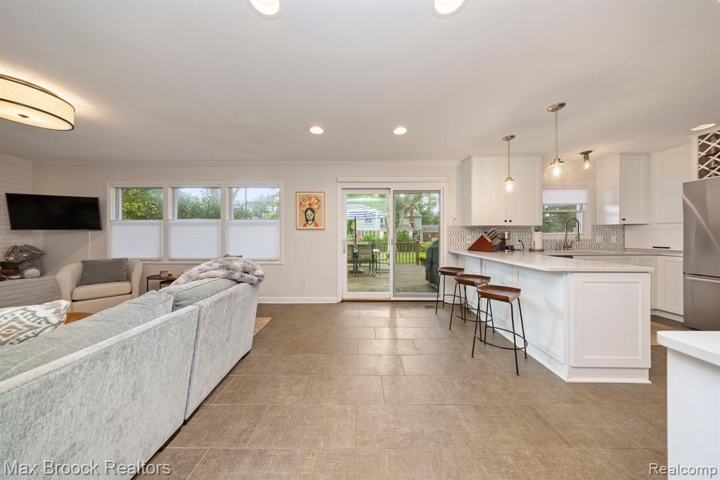 5562 PEBBLESHIRE Road, Bloomfield Hills, MI 48301 — Photo 16