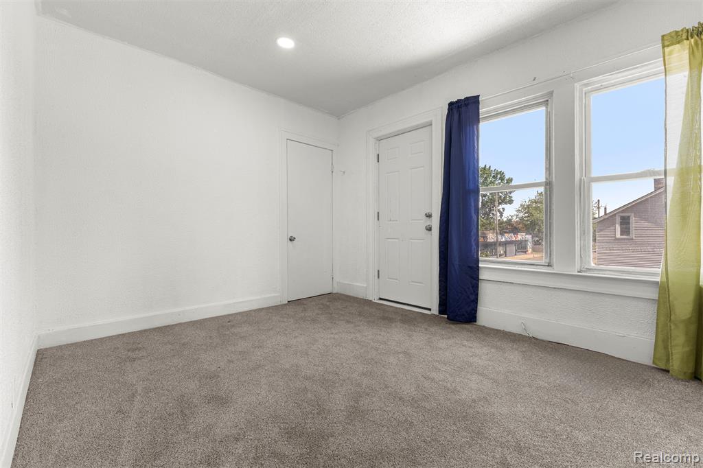 8889 Lane Street, Detroit, MI 48209 — Photo 24
