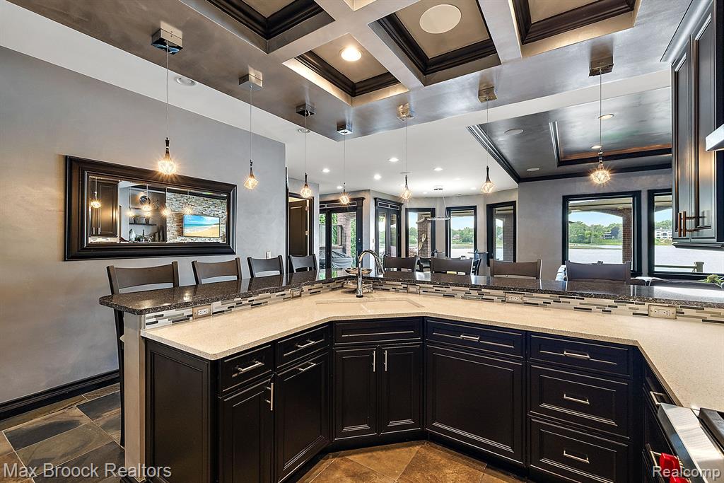 6340 Lakeshore Street, West Bloomfield, MI 48323 — Photo 46