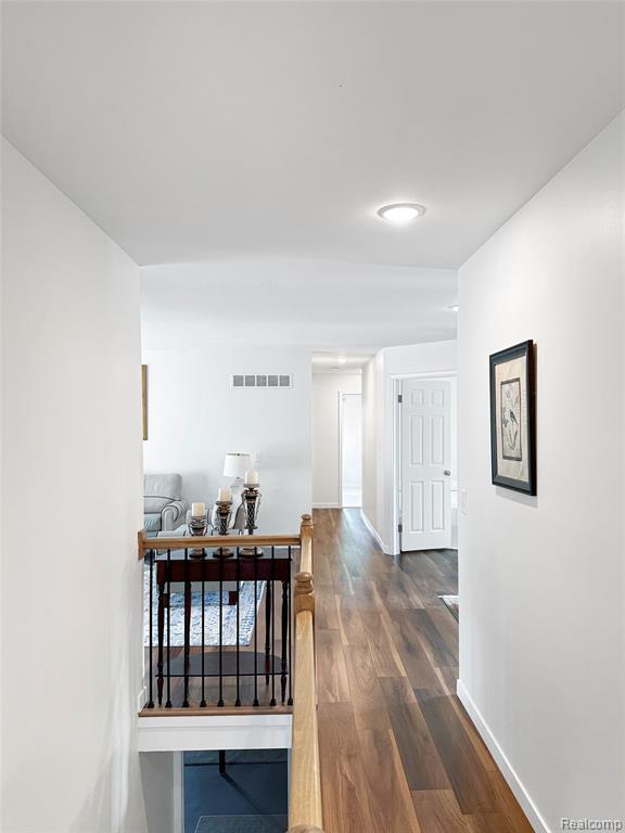 457 LAKE FOREST Road, Rochester Hills, MI 48309 — Photo 12