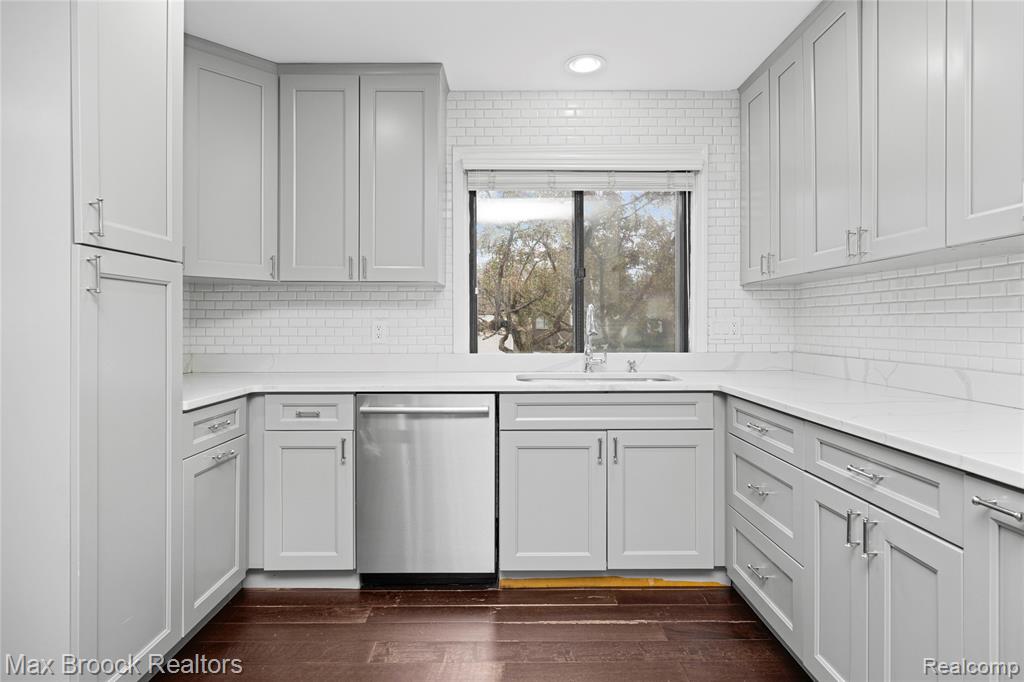 5324 Fairway Court, West Bloomfield, MI 48323 — Photo 26