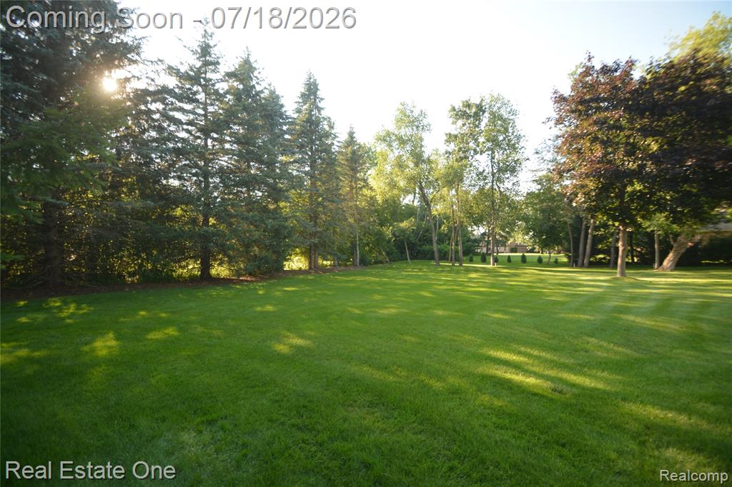 716 Bristol Lane, Orion, MI 48348 — Photo 29