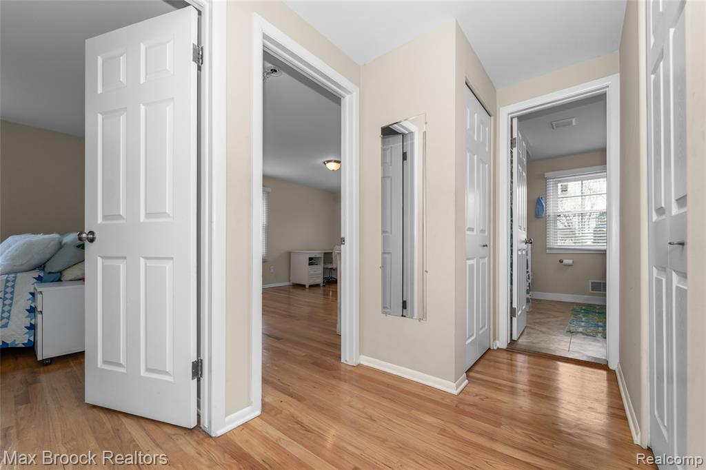 7118 Cathedral Drive, Bloomfield Hills, MI 48301 — Photo 28