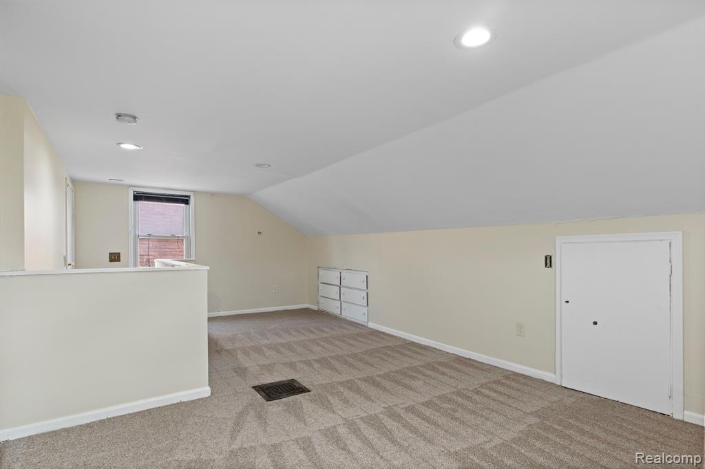 6115 YINGER Avenue, Dearborn, MI 48126 — Photo 21