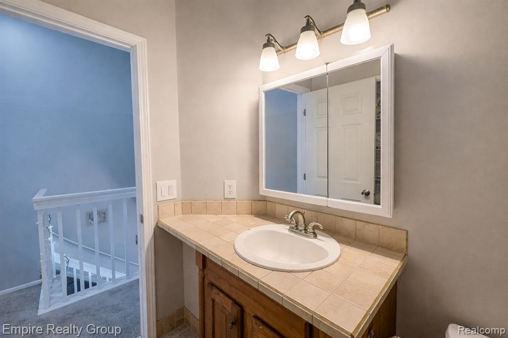5925 Northridge Circle, Waterford, MI 48327 — Photo 21