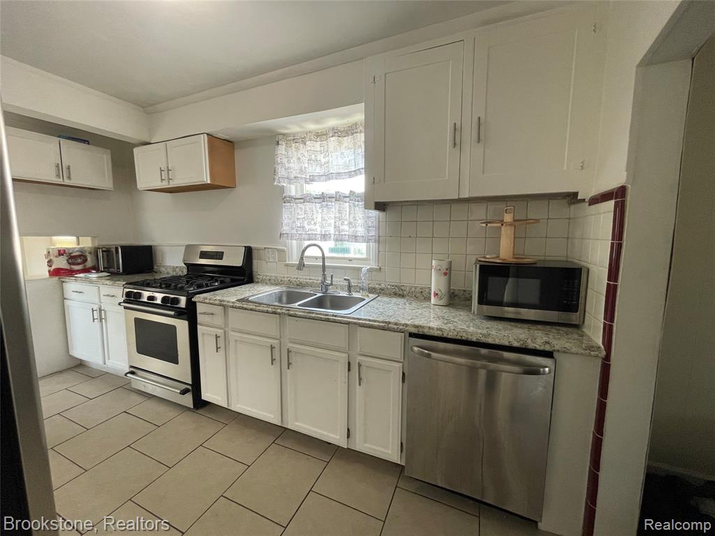 8144 Jewett Avenue, Warren, MI 48089 — Photo 24