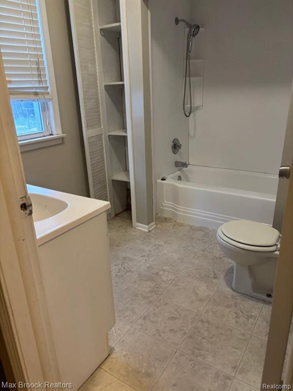 95 E BROCKTON Avenue, Madison Heights, MI 48071 — Photo 18