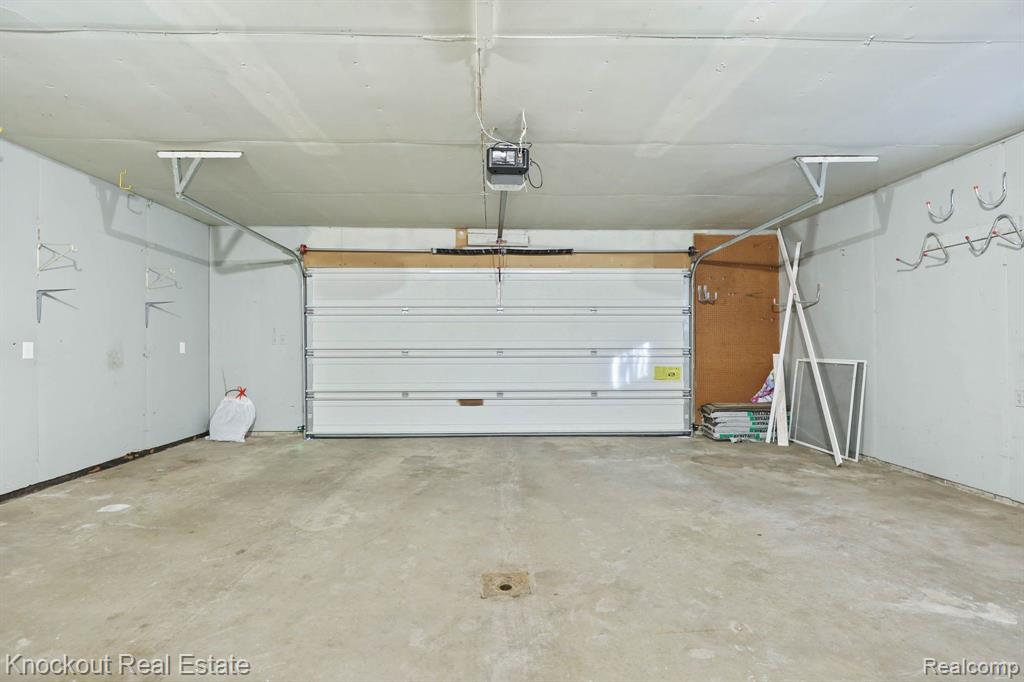 9120 S RONRICK Place, Frankenmuth, MI 48734 — Photo 33