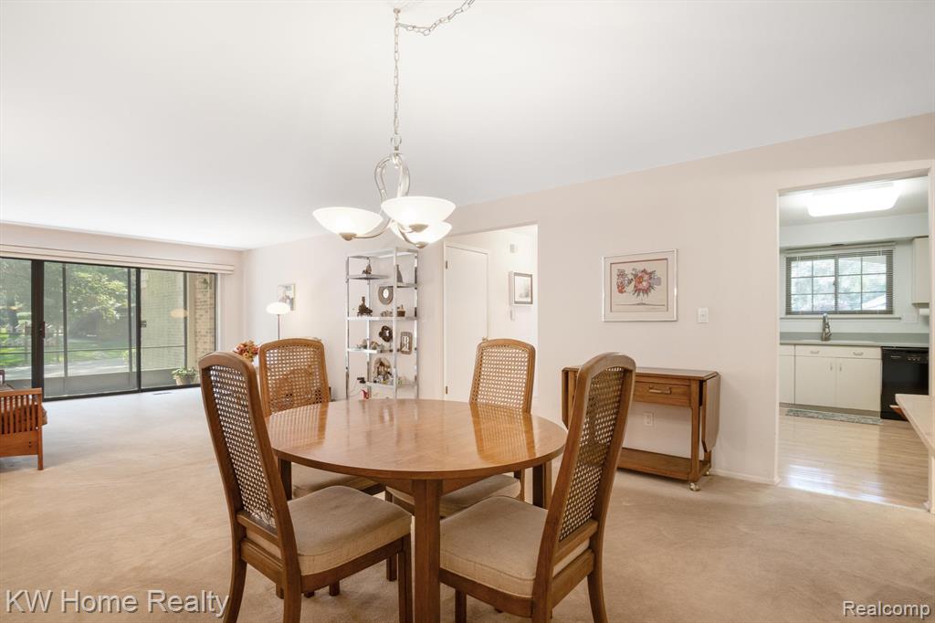 29691 Pine Ridge Circle, Farmington Hills, MI 48331 — Photo 11