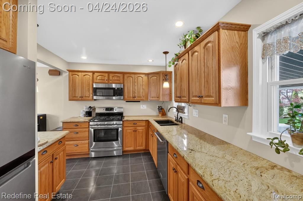 33124 Marquette Street, Garden City, MI — Photo 15