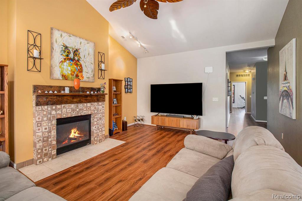 2016 CEDAR VALLEY Drive, Canton, MI 48188 — Photo 7