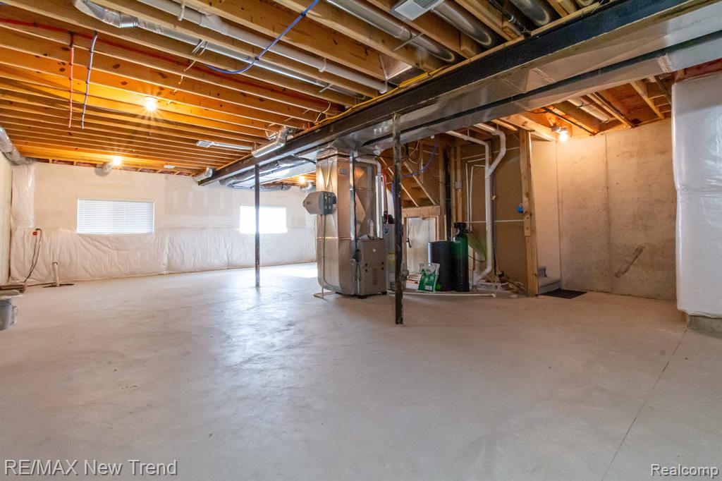 24485 ROSEMONT Drive, South Lyon, MI 48178 — Photo 33
